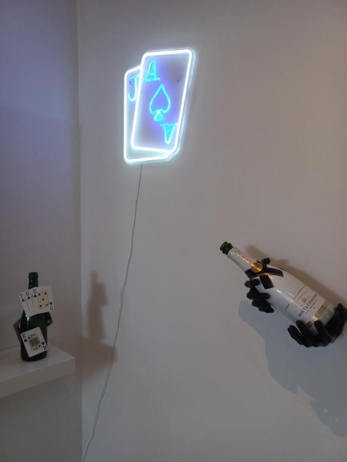 Game Room Epernay Luaran gambar
