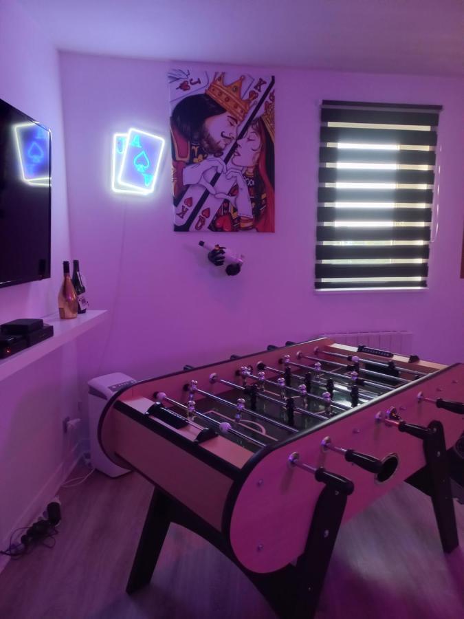 Game Room Epernay Luaran gambar
