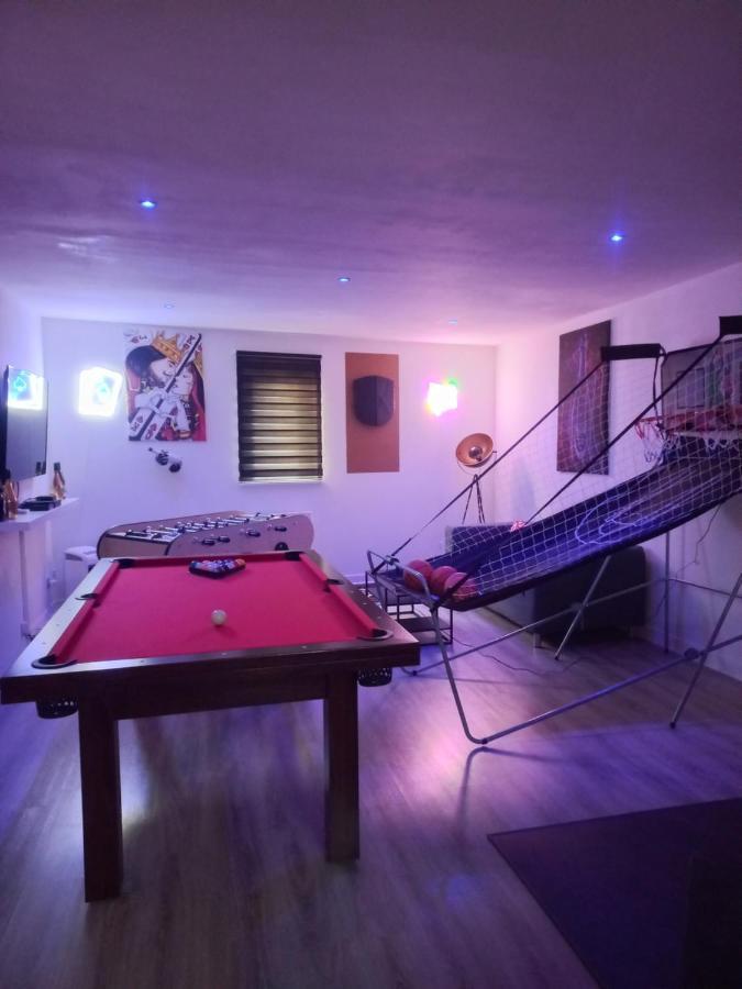 Game Room Epernay Luaran gambar